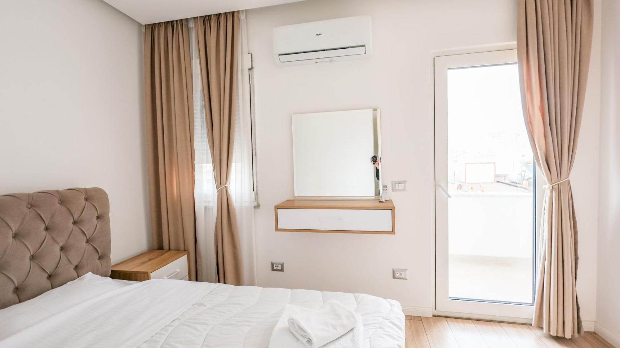 Premium Apartment In The Center Tirana Exterior foto